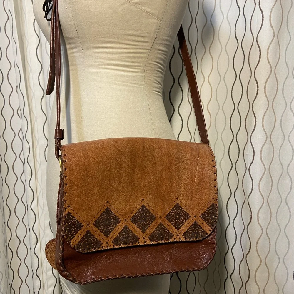 La Boutique De Sara Crossbody Leather Bag. Brand new with tag